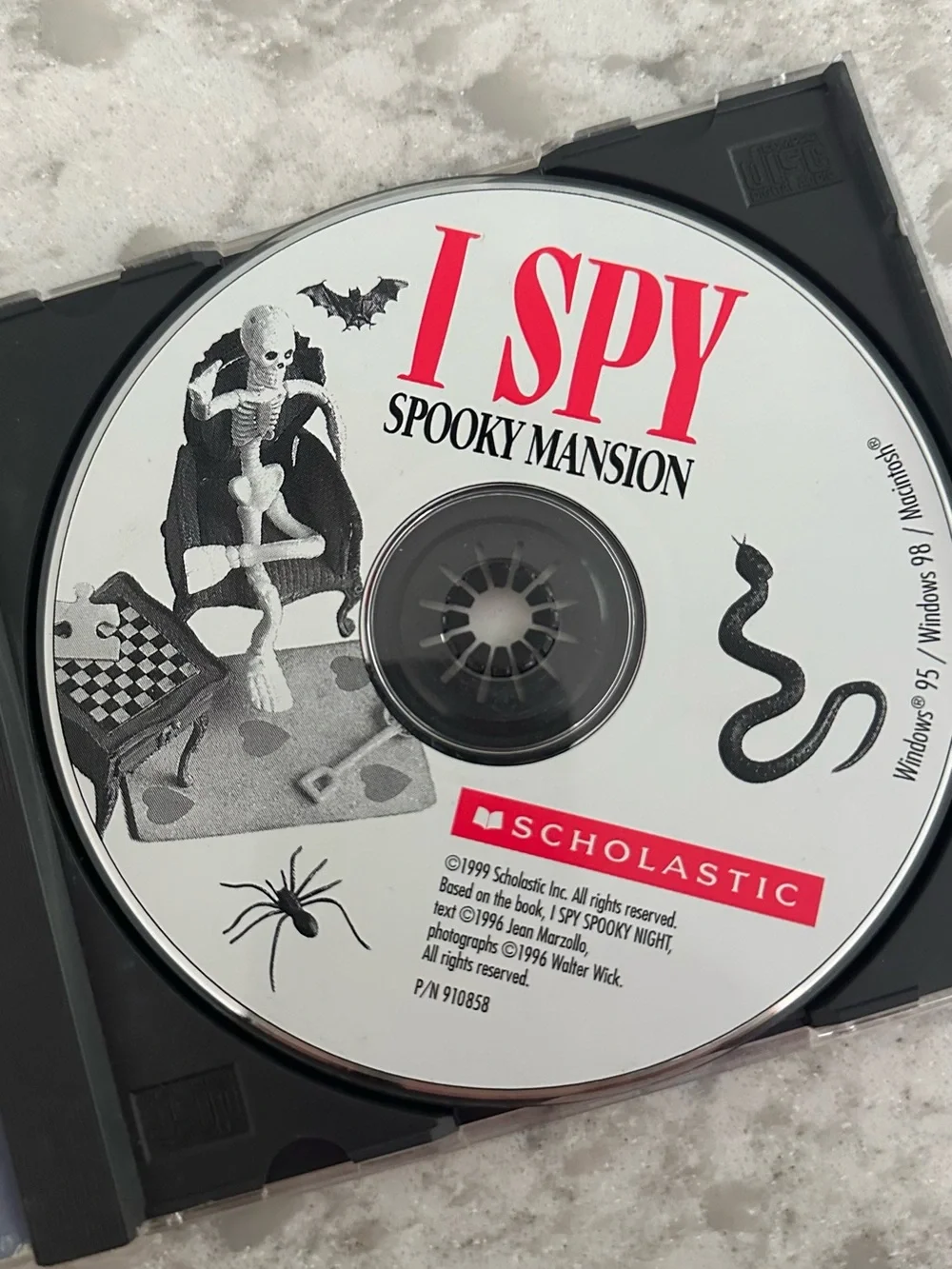 Scholastic I SPY Spooky Mansion CD-ROM